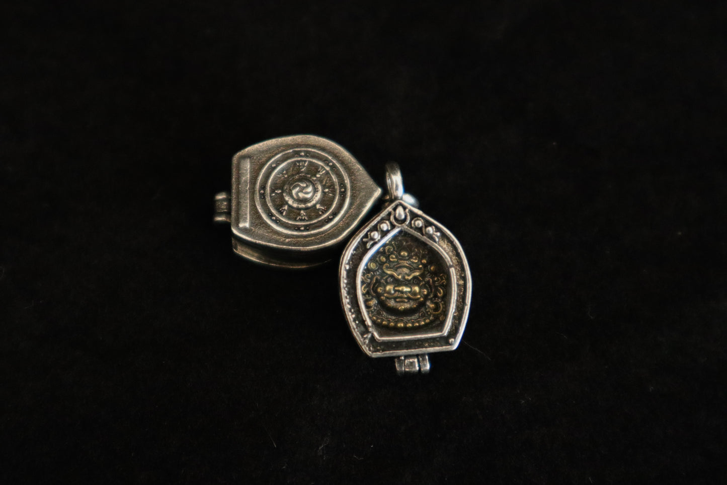 Copper “Treasure Guardian” Pendant (Wealth Deity Edition)